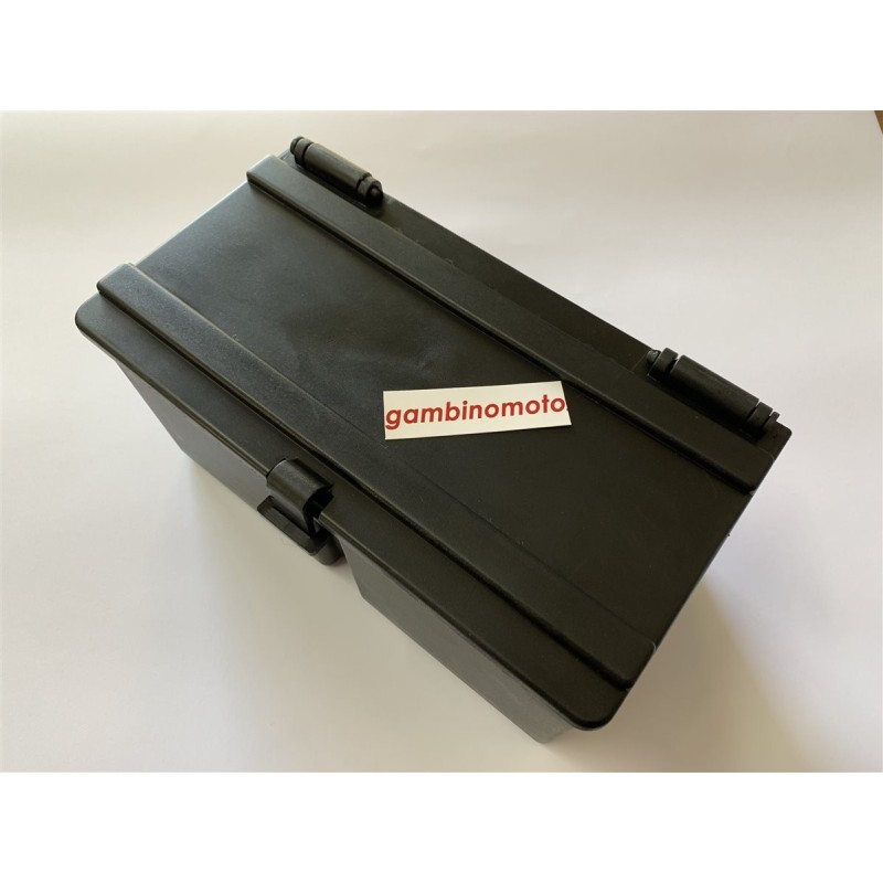 CASSETTA PORTAATTREZZI IN PLASTICA PER TRATTORI 270x151x136MM ADATTABILE FIAT